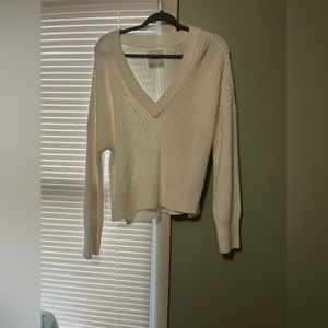 White Abercrombie seater